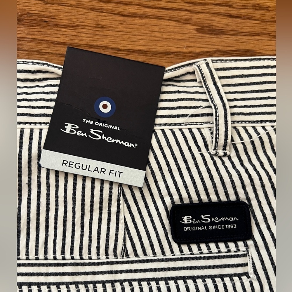 NWT- Ben Sherman Men's Seersucker 7.5" Shorts White / Navy Blue Stripes Sz 32 - Picture 3 of 7